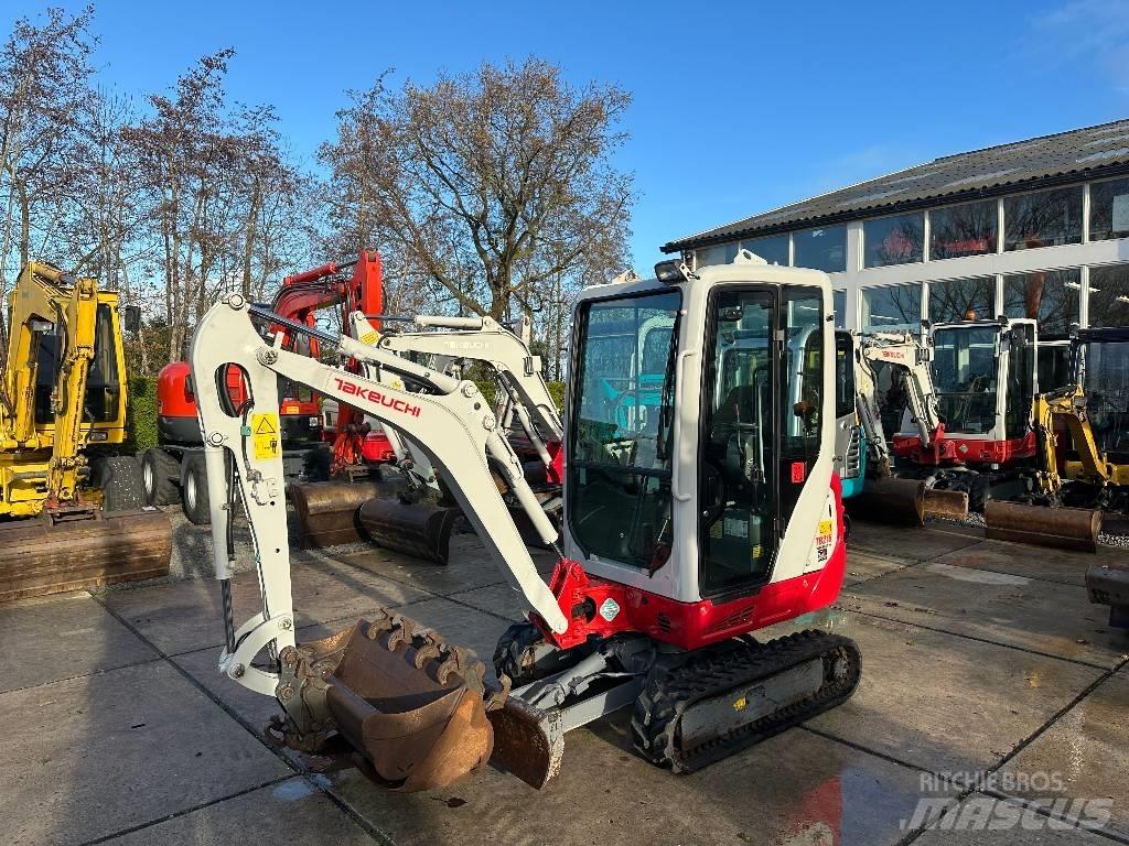 Takeuchi TB 216 حفارات صغيرة أقل من 7 طن (حفارات صغيرة)