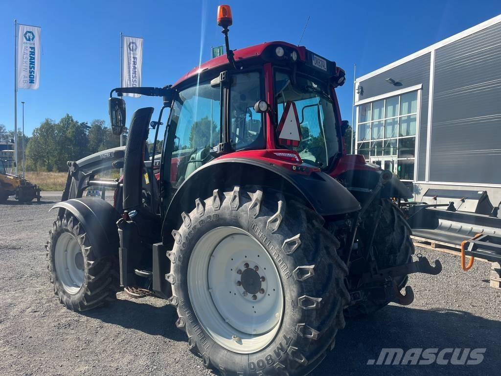 Valtra N 104 HiTech الجرارات