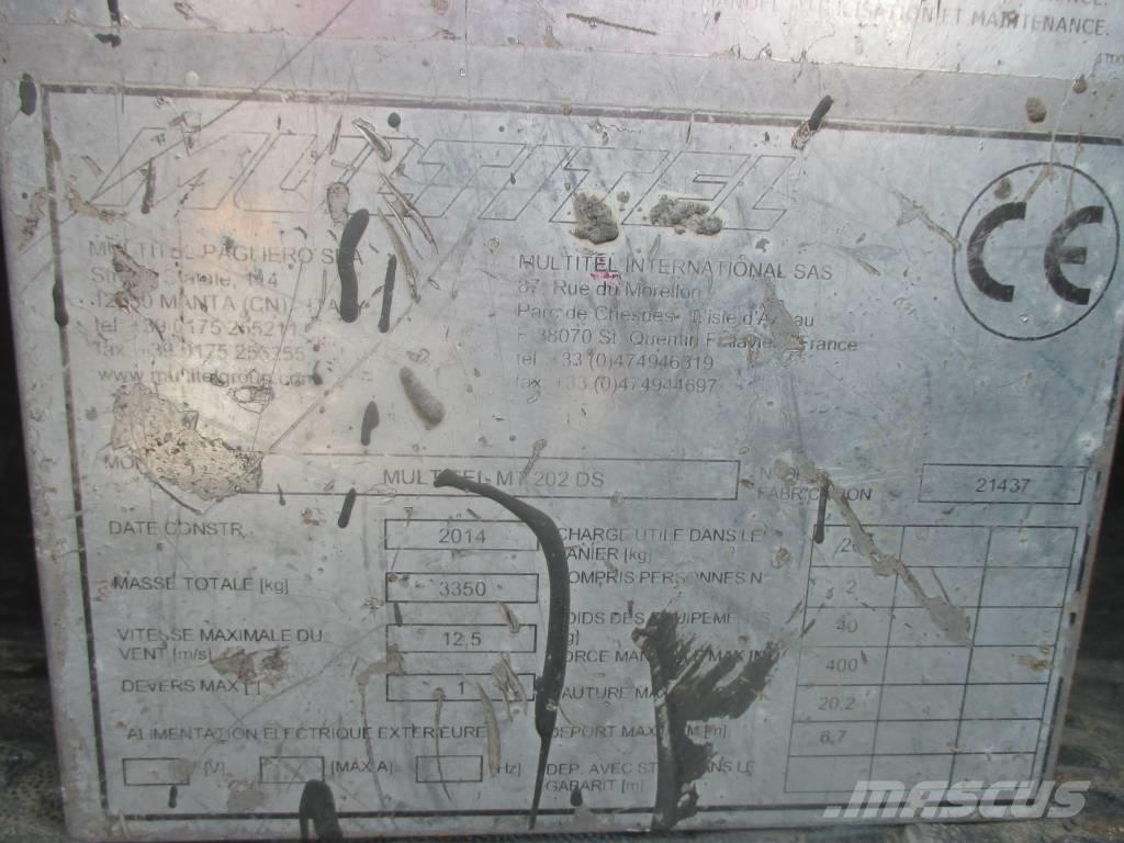 Multitel MT 202 DS المنصات الهوائية المثبتة على شاحنة