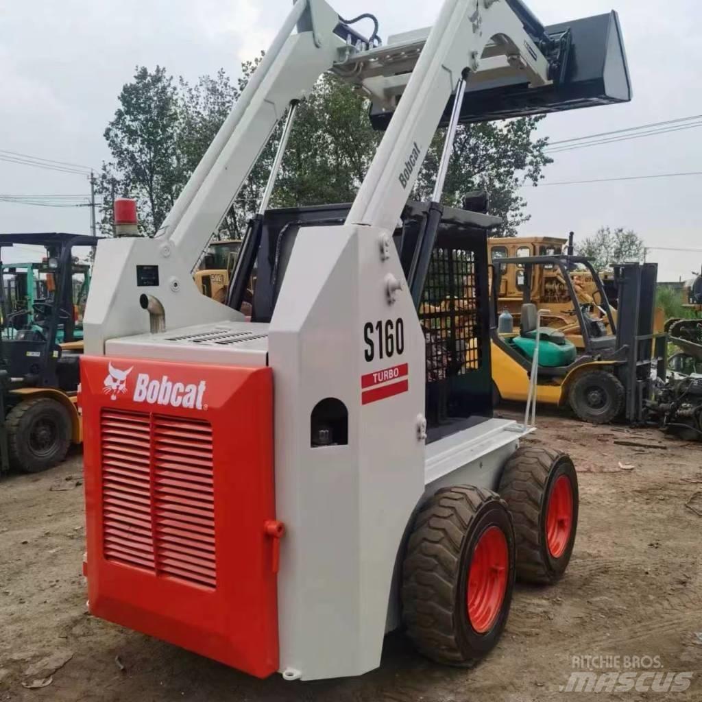 Bobcat S 160 لوادر انزلاقية التوجيه
