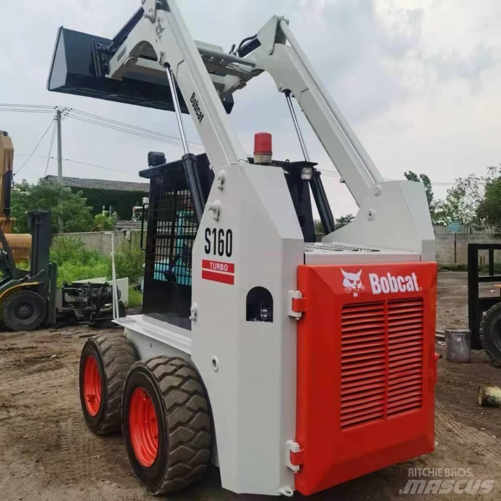 Bobcat S 160 لوادر انزلاقية التوجيه