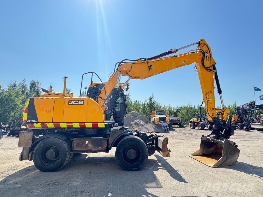 JCB 175 حفارات بعجل