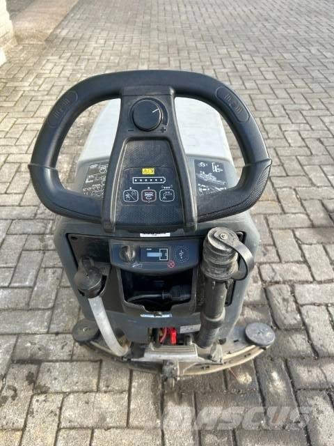 Nilfisk SC 40143 BD كناسات