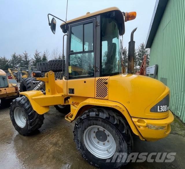 Volvo L30B PRO لوادر بعجل