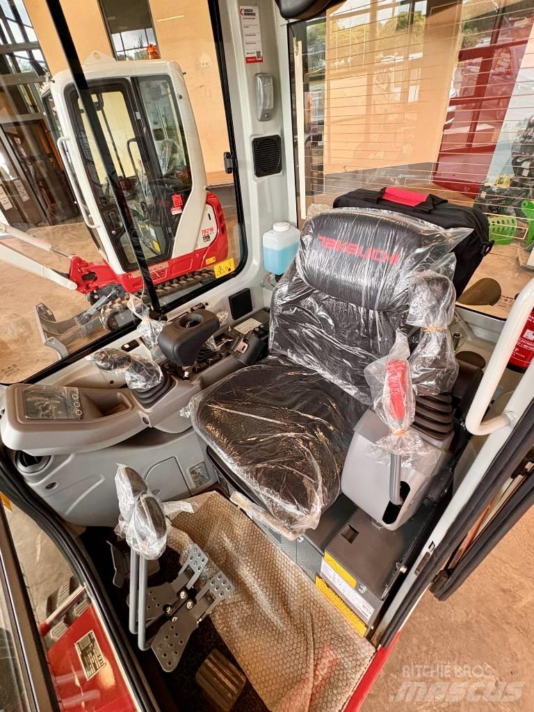 Takeuchi TB 225 حفارات صغيرة أقل من 7 طن (حفارات صغيرة)