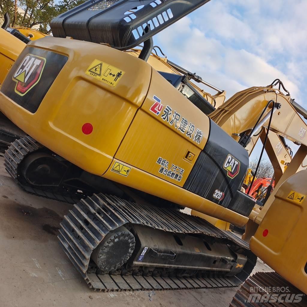 CAT 320 D حفارات زحافة