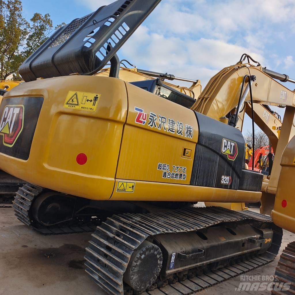 CAT 320 D حفارات زحافة