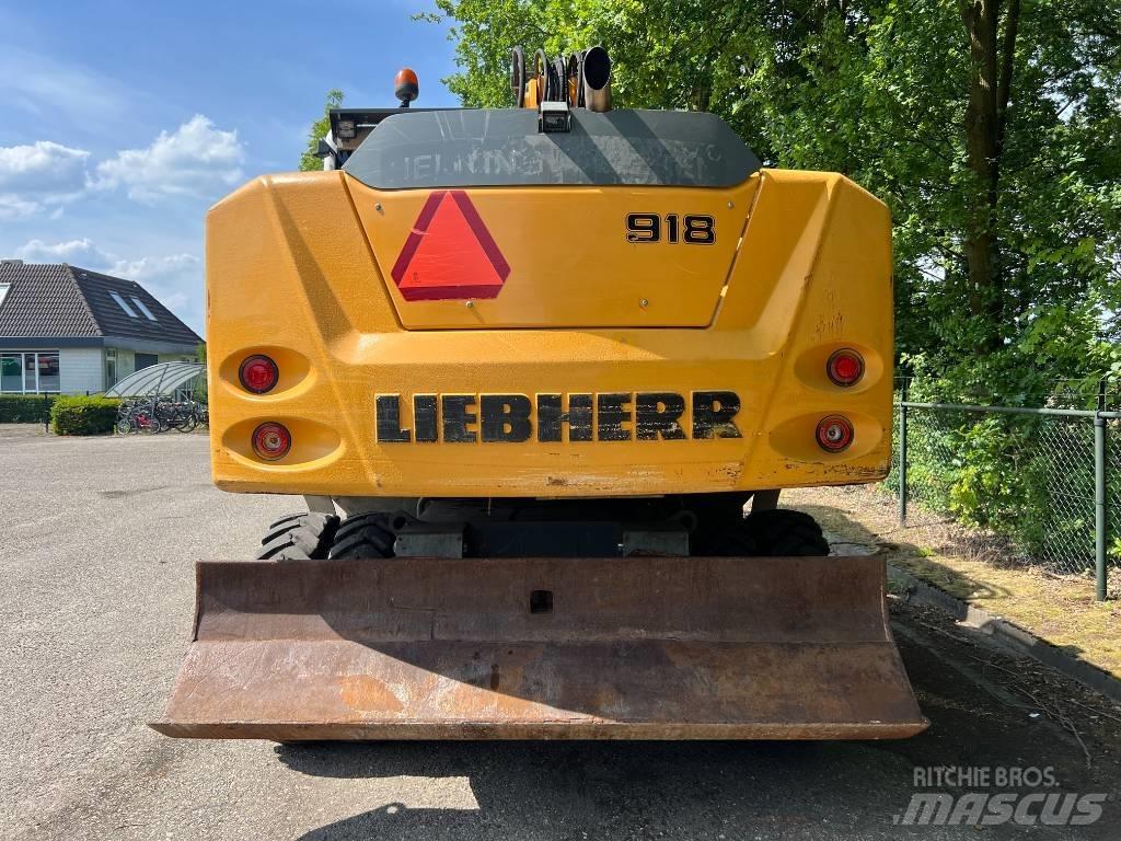 Liebherr A 918 حفارات بعجل