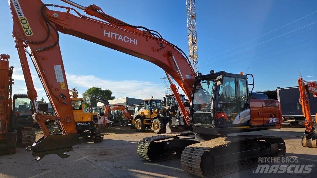 Hitachi ZX 210 حفارات زحافة