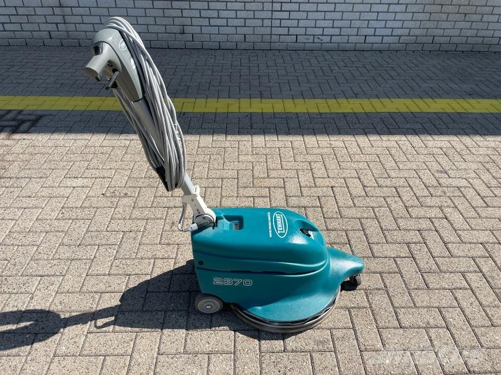 Tennant 2370 كناسات