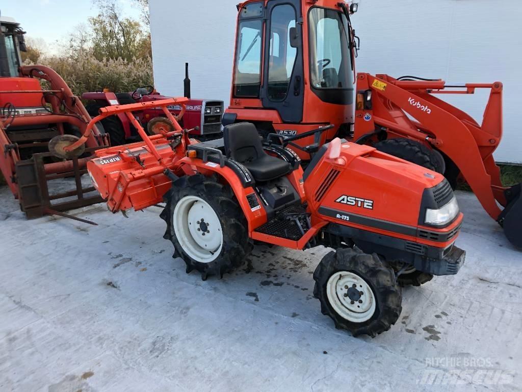 Kubota A-175 الجرارات