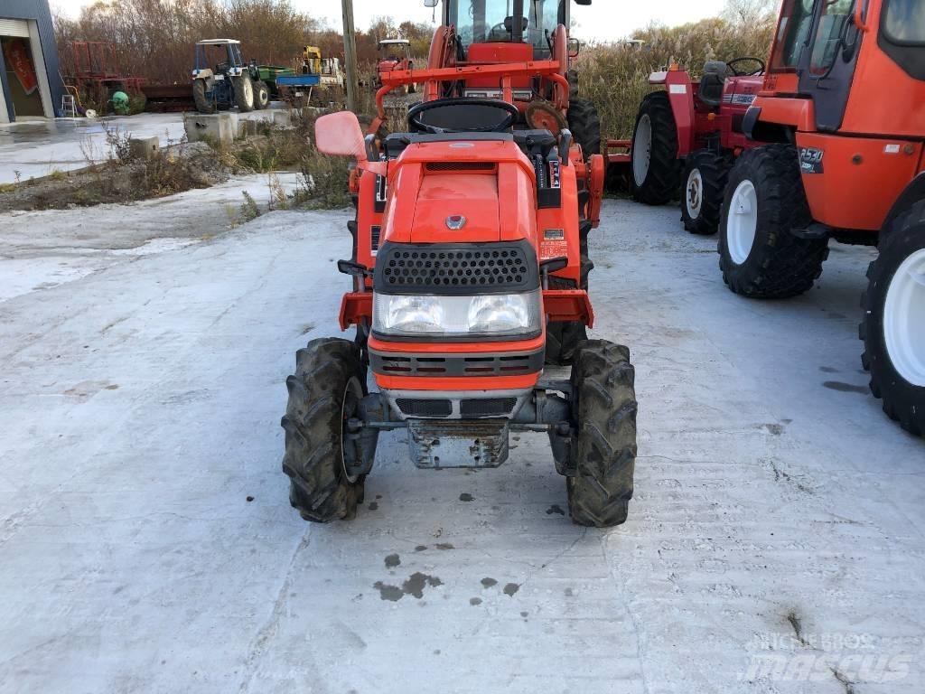 Kubota A-175 الجرارات