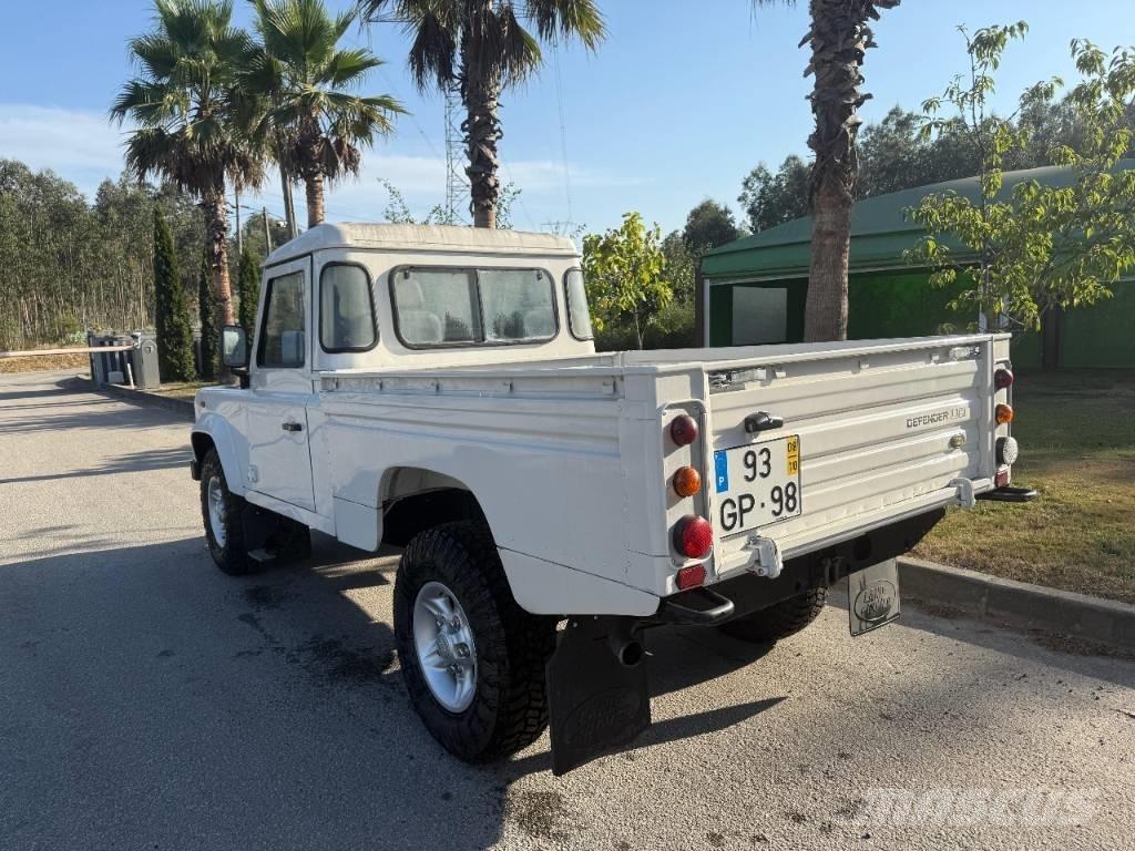 Land Rover Defender شاحنات خفيفة/مفصلية الجوانب