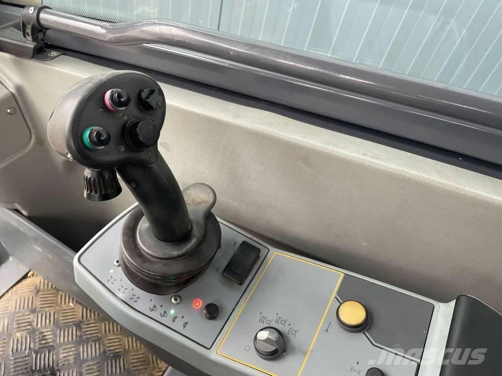 Wirtgen WR200XLi ضاغطات التربة