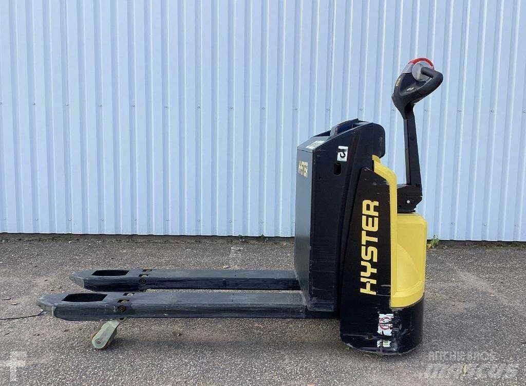 Hyster P2.0 معدات التكديس الجوالة