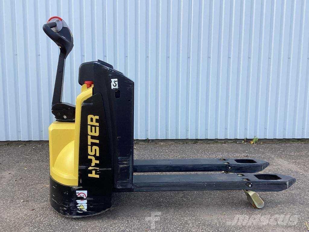 Hyster P2.0 شاحنات مناولة ذاتية الدفع