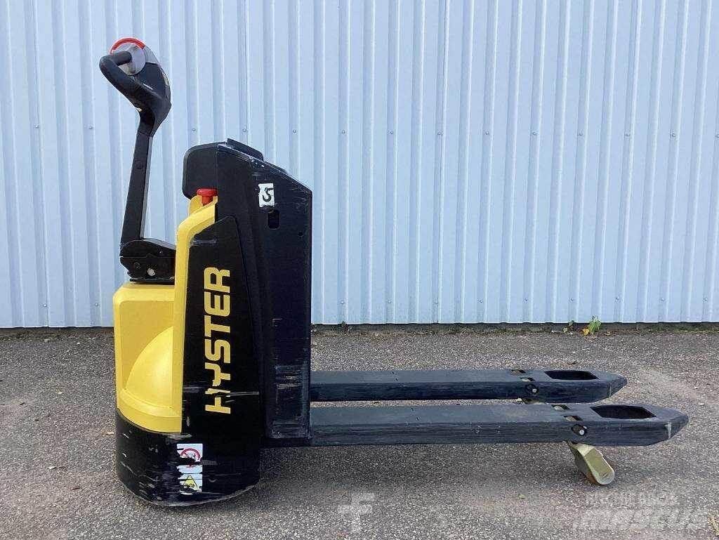 Hyster P2.0 معدات التكديس الجوالة