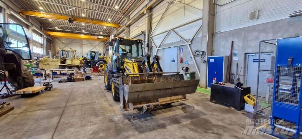 Komatsu WB 93 R لوادر ذات جرافات عكسية
