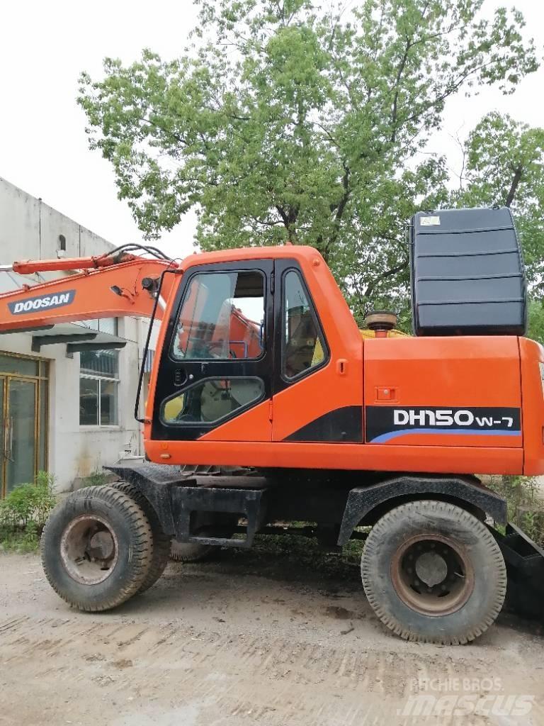 Doosan DH 150 W-7 حفارات زحافة