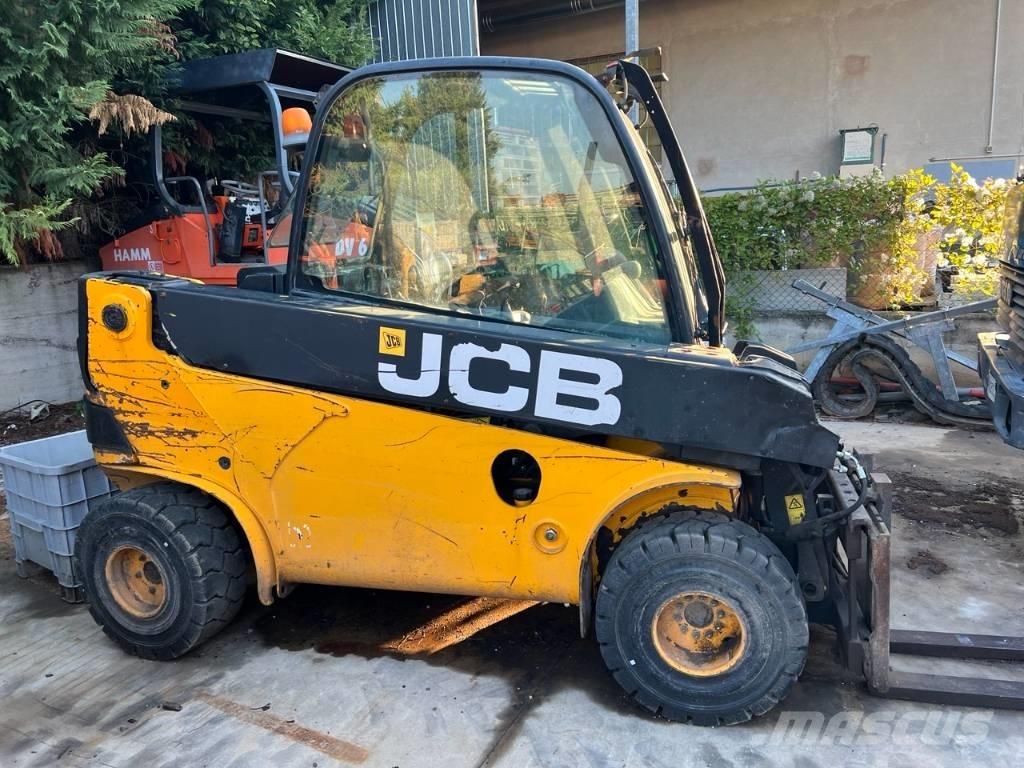 JCB TLT 35 D مناولات متداخلة