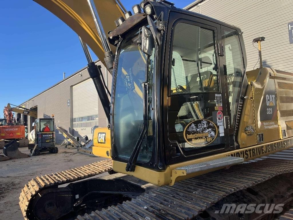 CAT 323 Nextgen حفارات زحافة