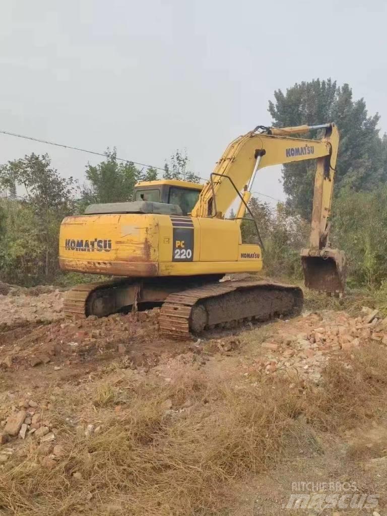 Komatsu PC 220-7 حفارات زحافة
