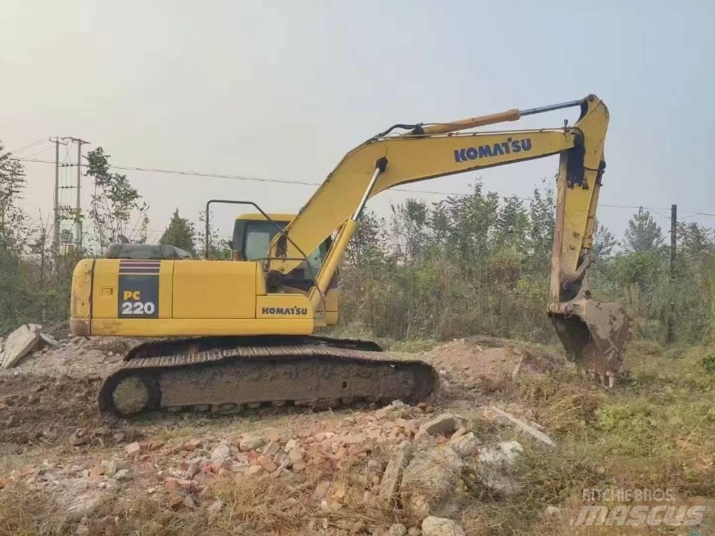 Komatsu PC 220-7 حفارات زحافة