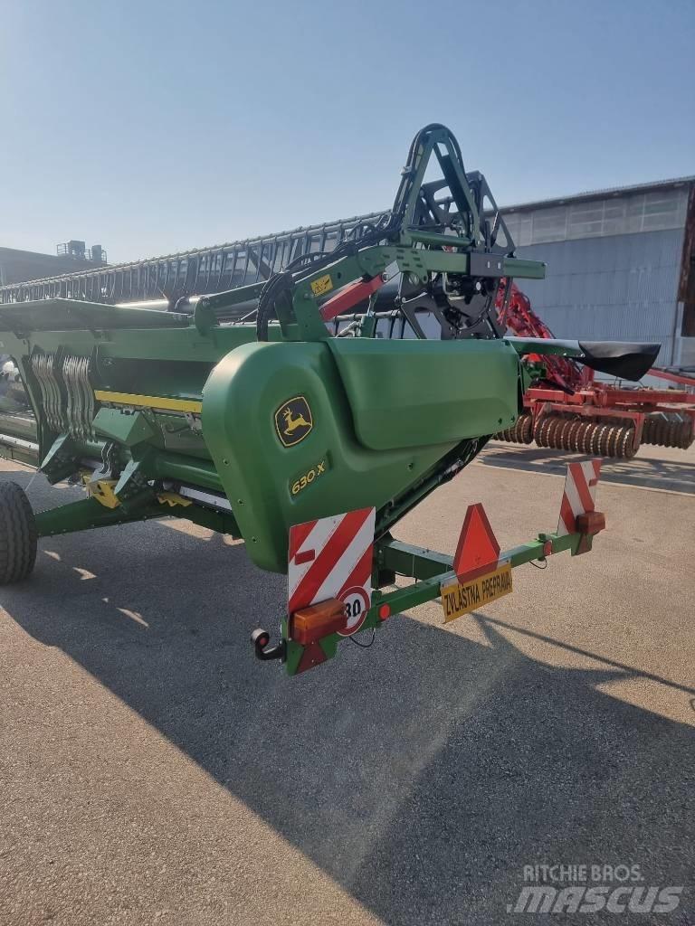 John Deere T 670 i حصادات