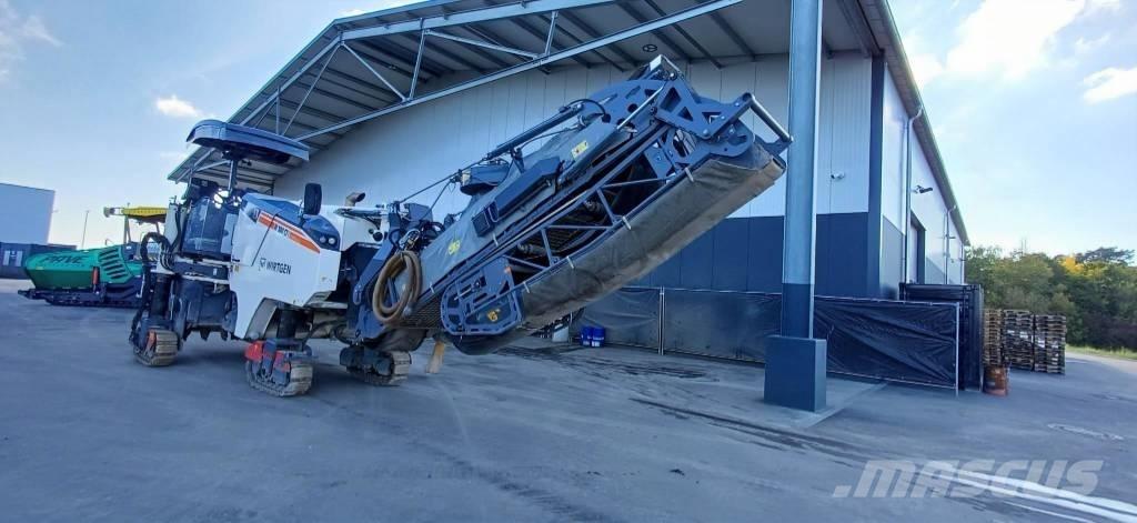 Wirtgen W 100 CFi ماكينات الكشط البارد للأسفلت