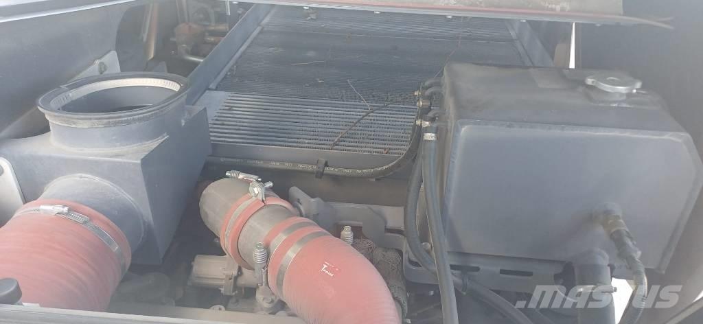 Wirtgen W 100 CFi ماكينات الكشط البارد للأسفلت