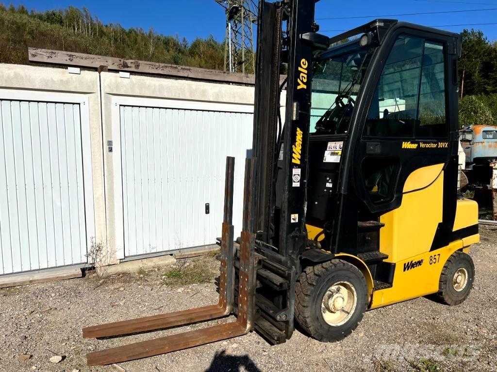 Yale GLP 030 VX شاحنات LPG