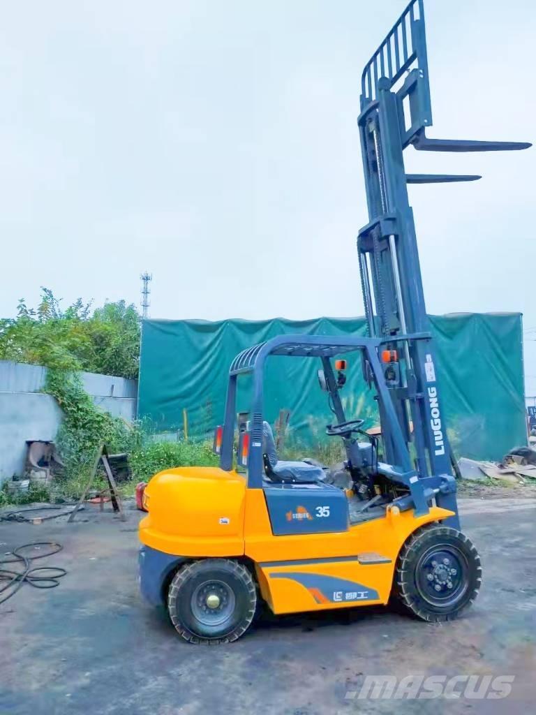 LiuGong CPC 35 شاحنات الديزل