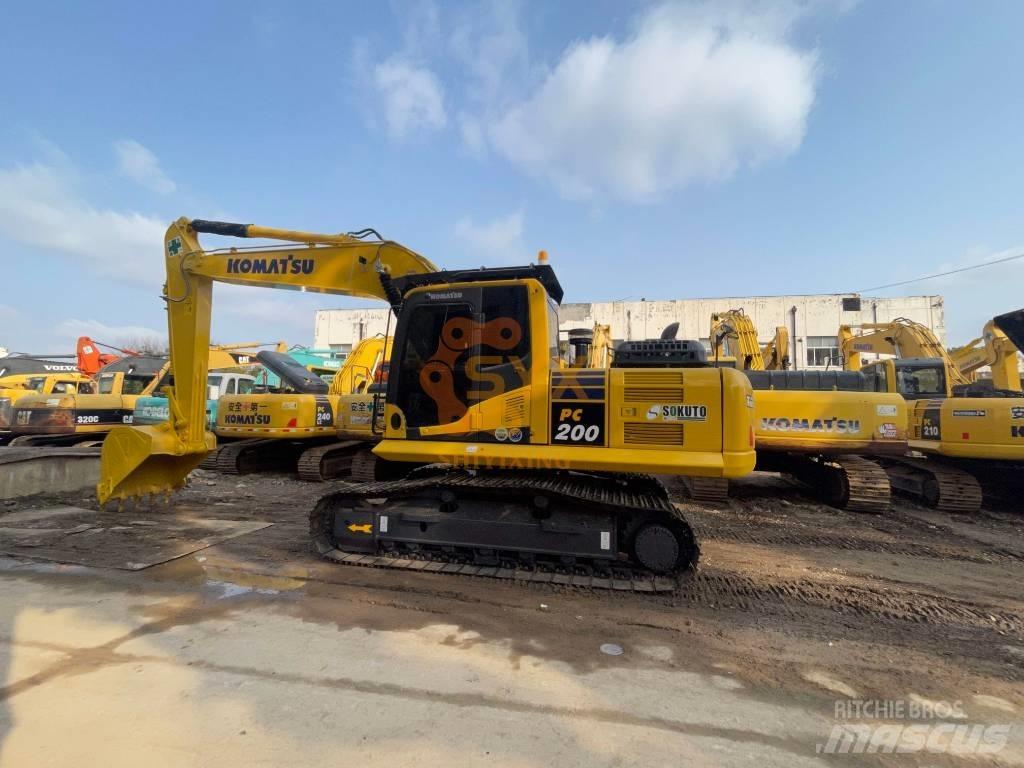 Komatsu PC 200 حفارات زحافة