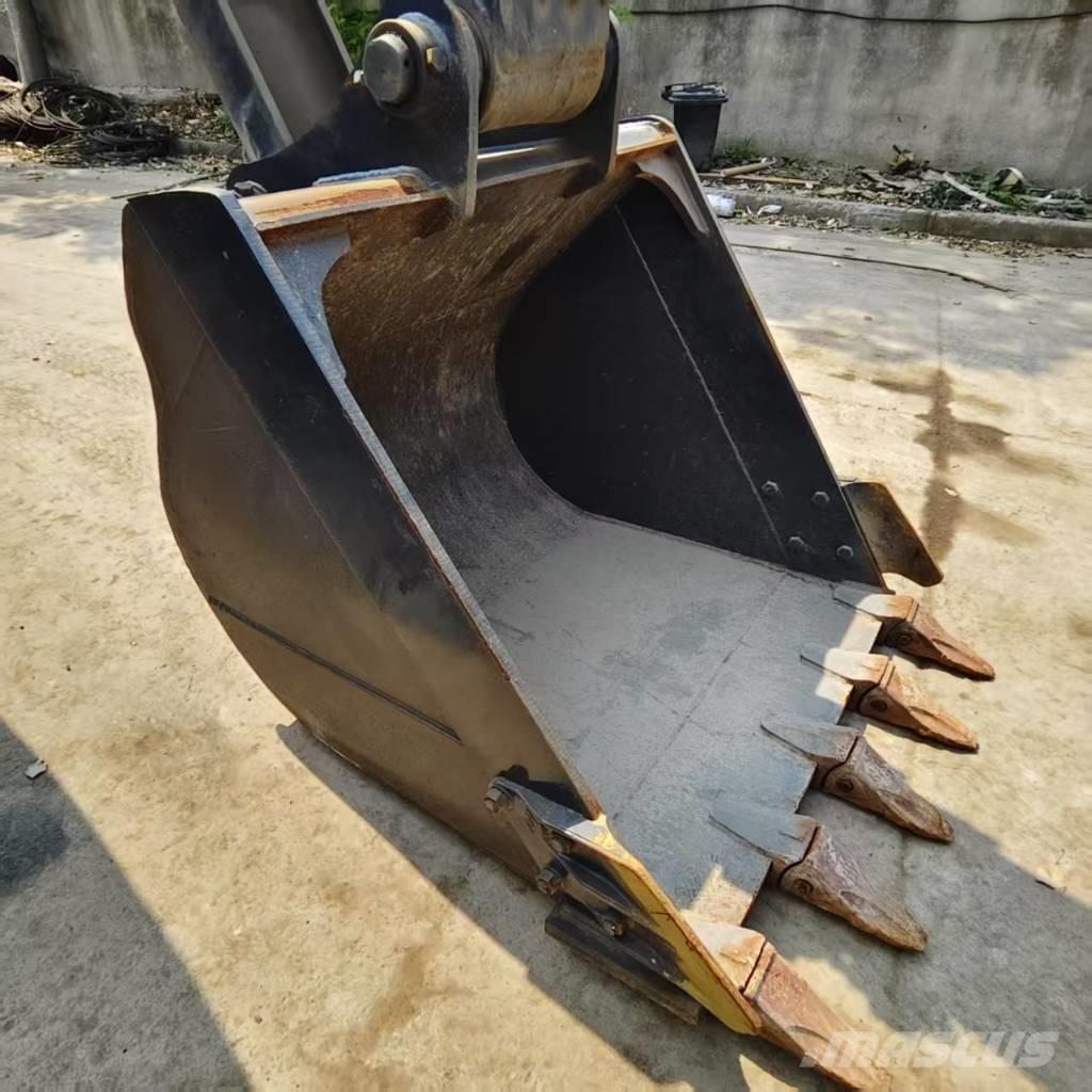 Volvo EC 220 حفارات زحافة