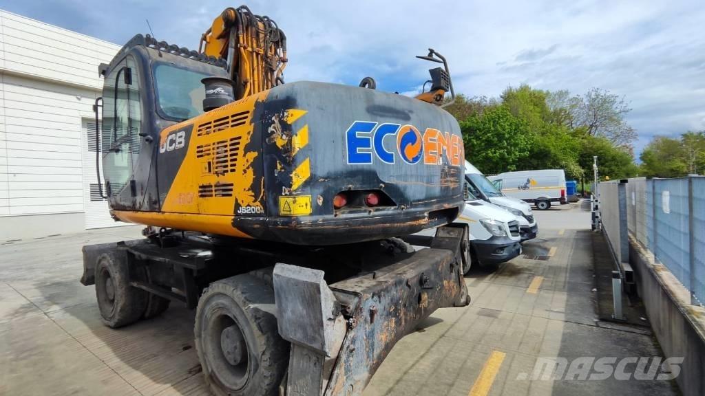 JCB JS 200 W حفارات بعجل