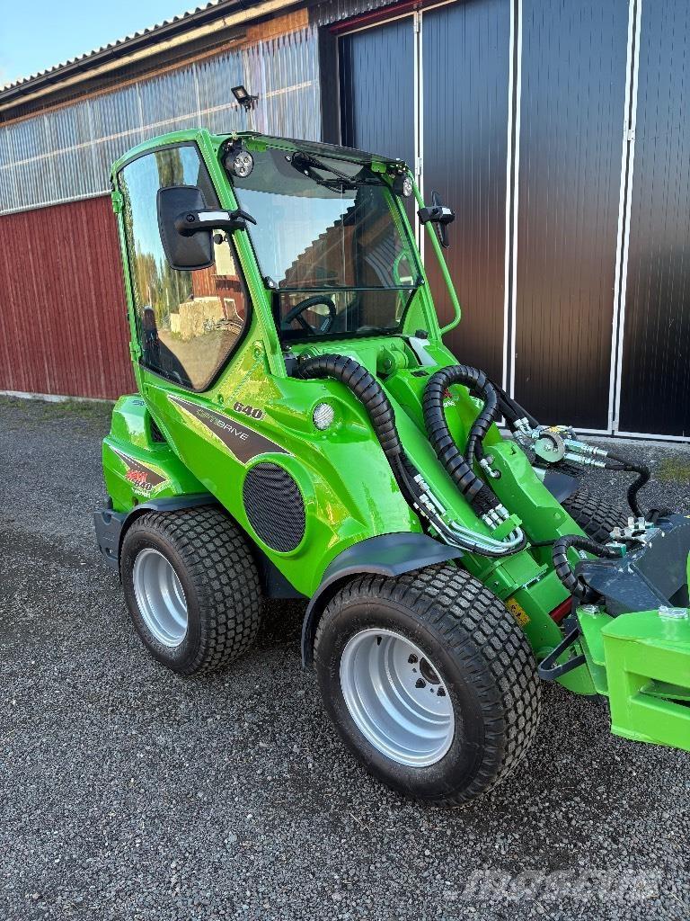 Avant 640 i لوادر متعددة الأغراض