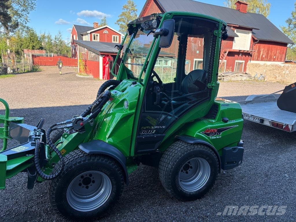 Avant 640 i لوادر متعددة الأغراض