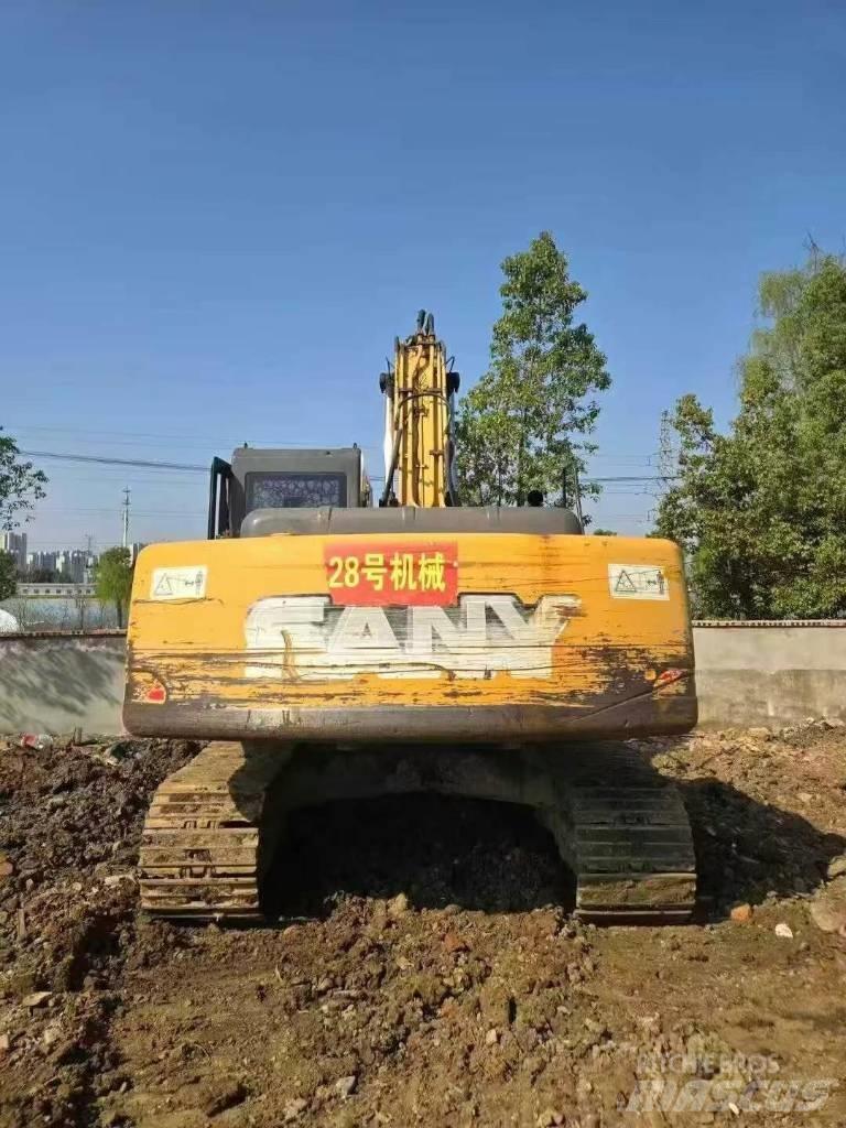 Sany SY 205 C حفارات زحافة