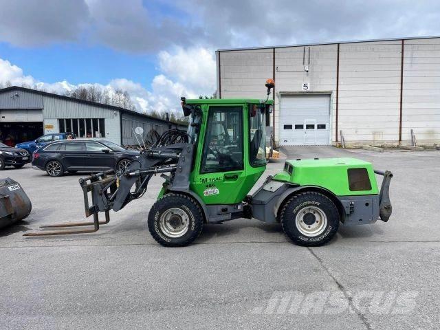 LM Trac 486 جرارات مدمجة