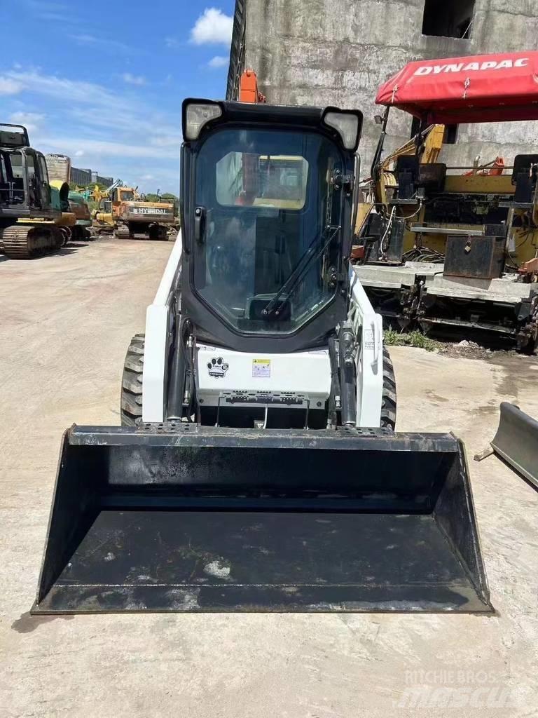 Bobcat S 450 لوادر انزلاقية التوجيه