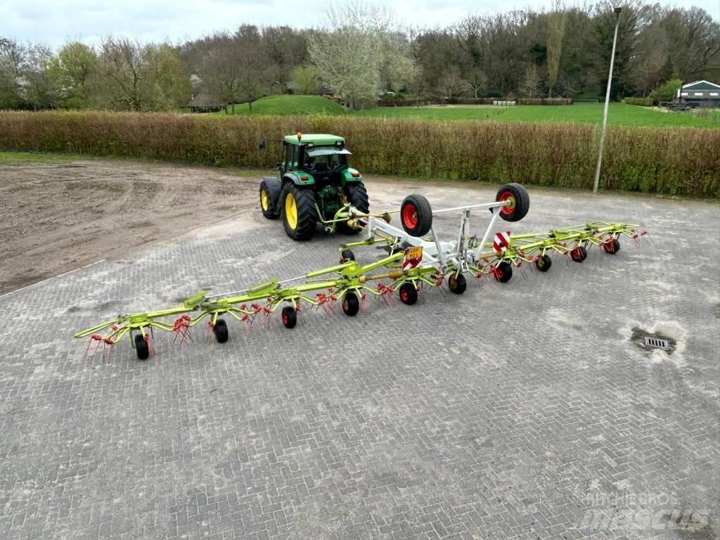 CLAAS Volto 1320 T مكابس وميبسات التبن