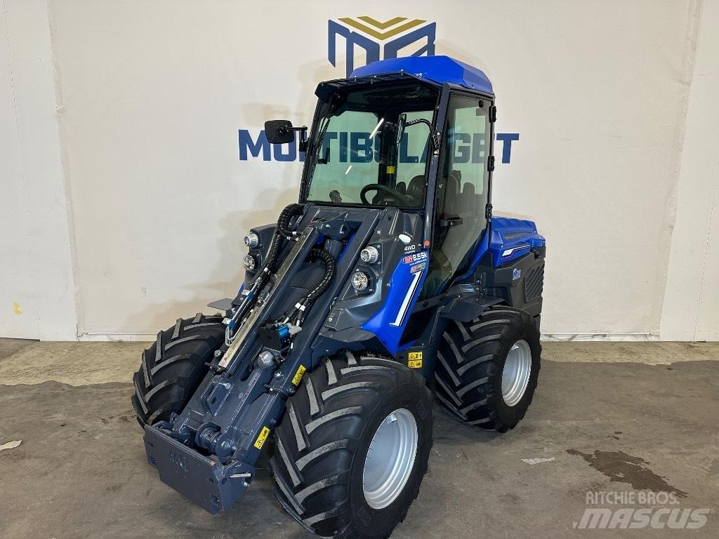 Multione 8.5S K لوادر انزلاقية التوجيه