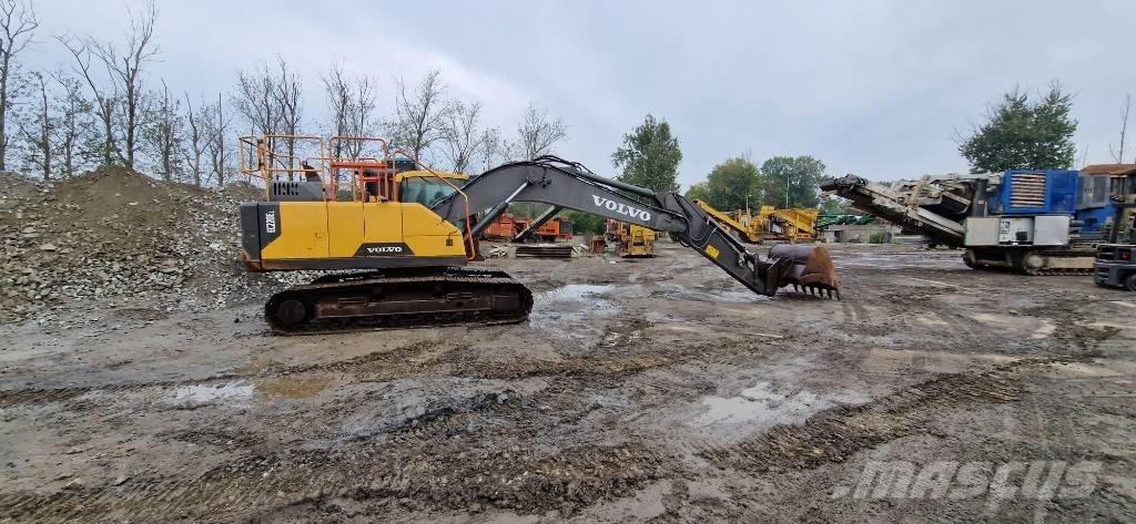Volvo EC 220EL حفارات زحافة
