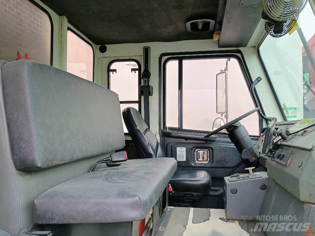  Crane Carrier LE شاحنات المخلفات