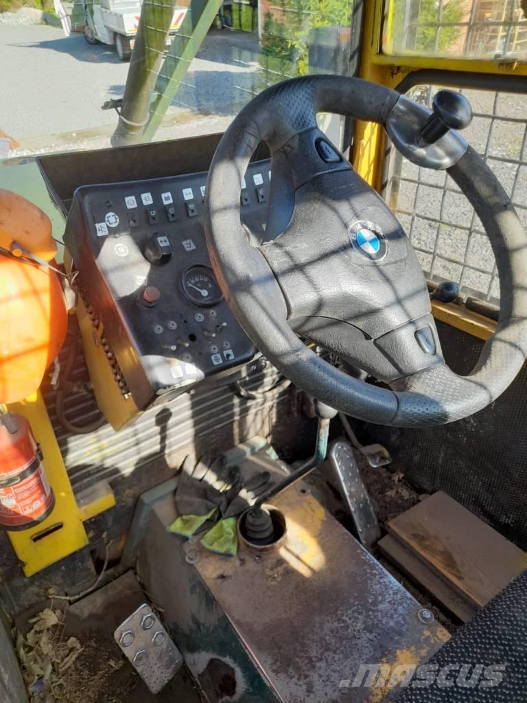 LKT 81 TURBO ساحبات الأشجار