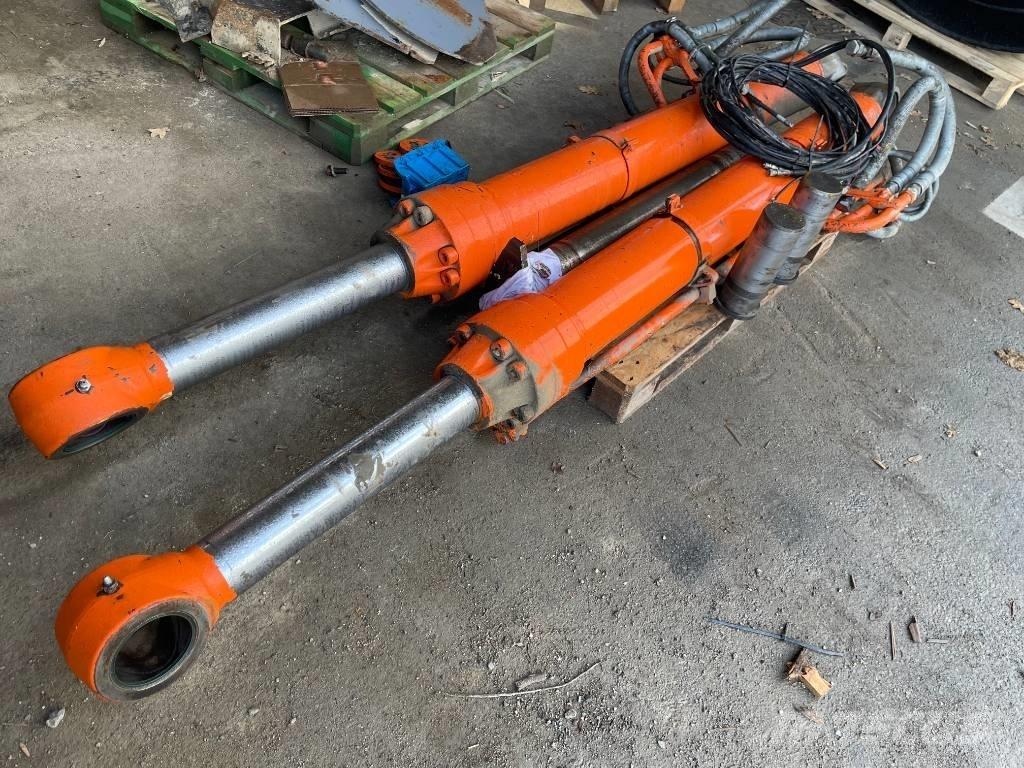 Hitachi ZX490LCH-6 حفارات زحافة