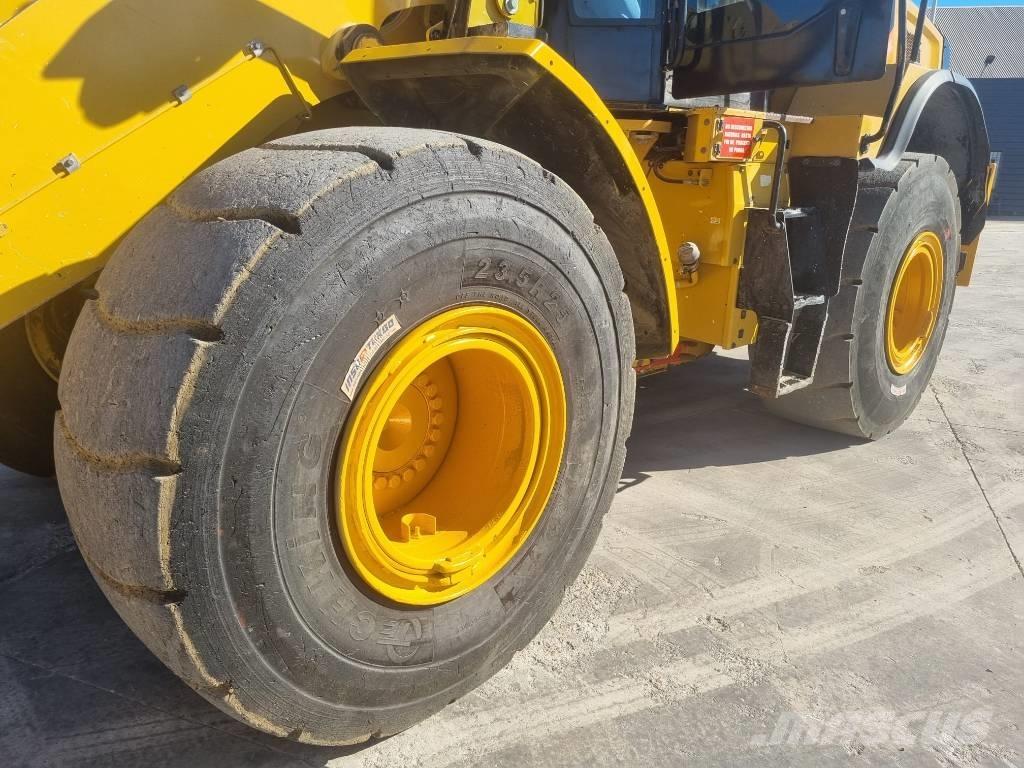 CAT 962 M لوادر بعجل
