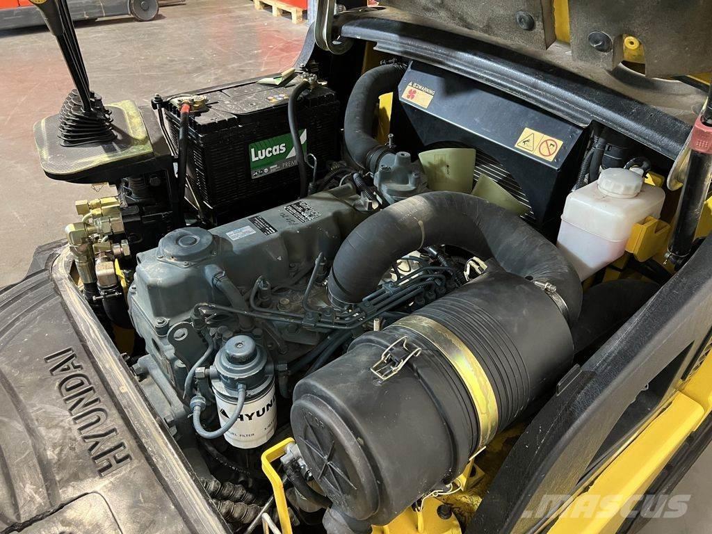 Hyundai 33D-7 شاحنات الديزل