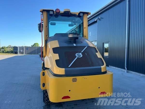 Volvo SD 75 B مداحل أحادية الأسطوانة