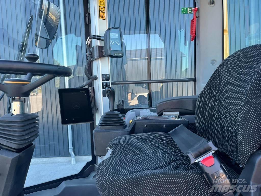 Volvo SD 75 B مداحل أحادية الأسطوانة